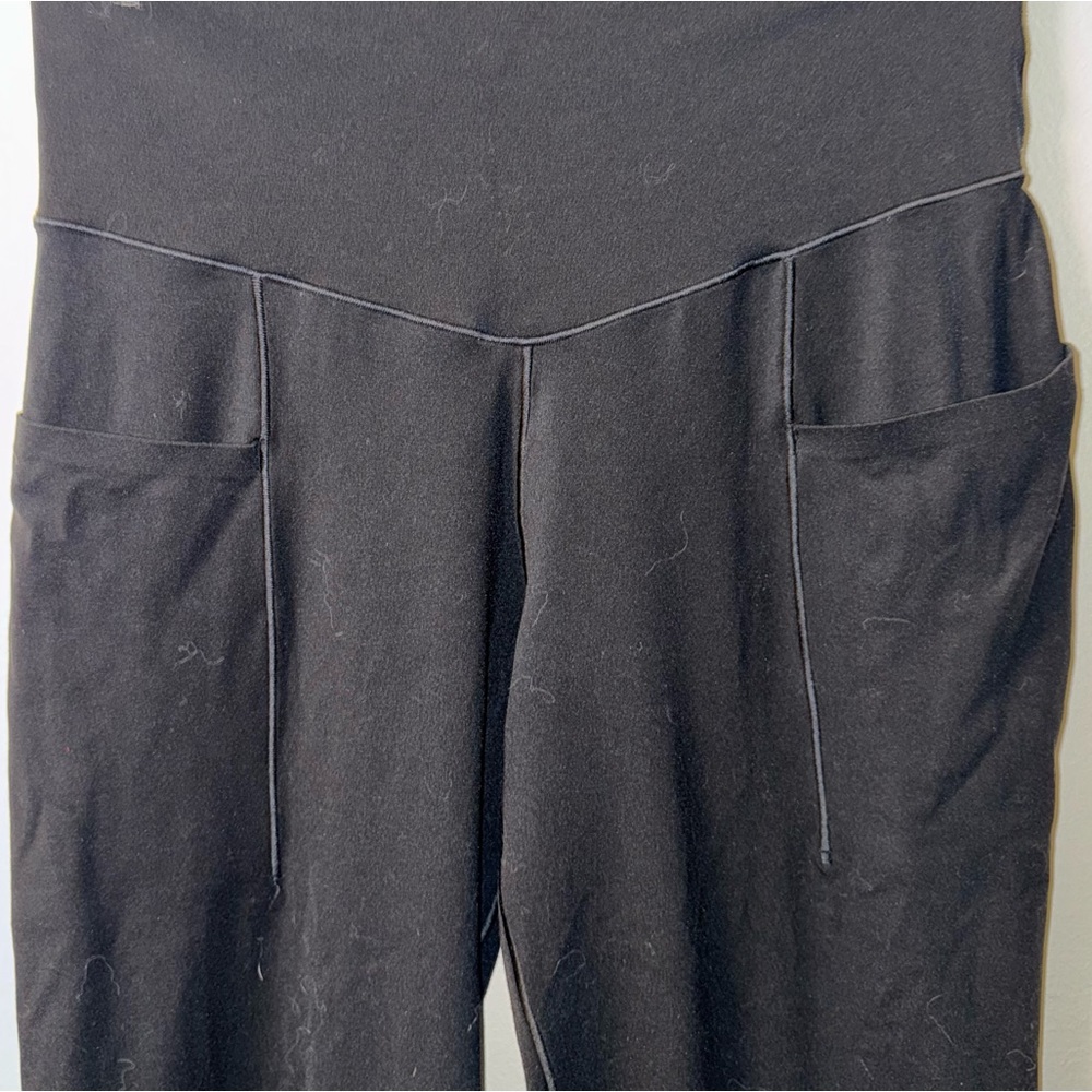 Black High-Waisted Aerie Leggings with Pockets